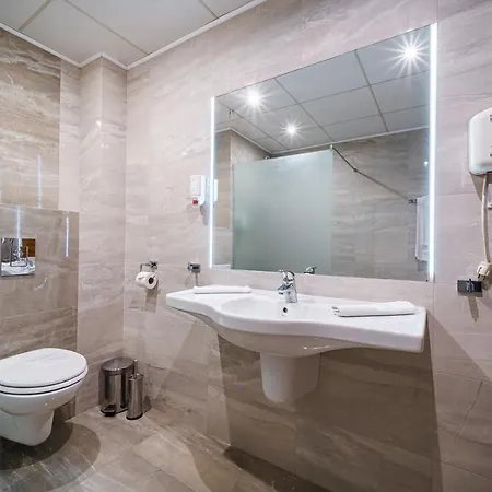 Avion - Self Check In Hotel 3*