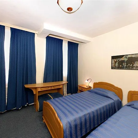 Hotel Avion - Self Check In 3*