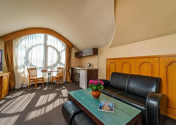 מלון Avion - Self Check In פלובדיב